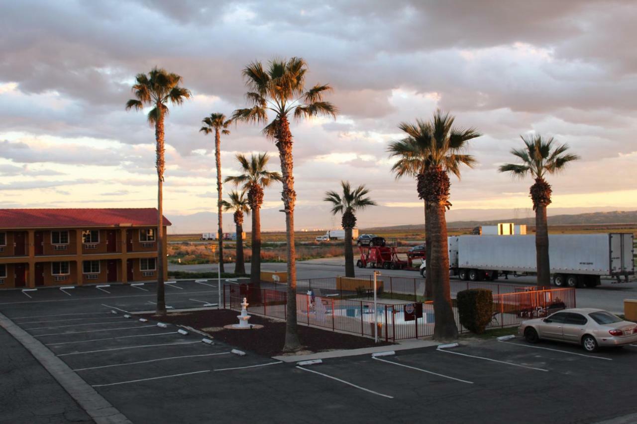 Vagabond Inn Buttonwillow I-5 Exit 253 Μπέικερσφιλντ Εξωτερικό φωτογραφία